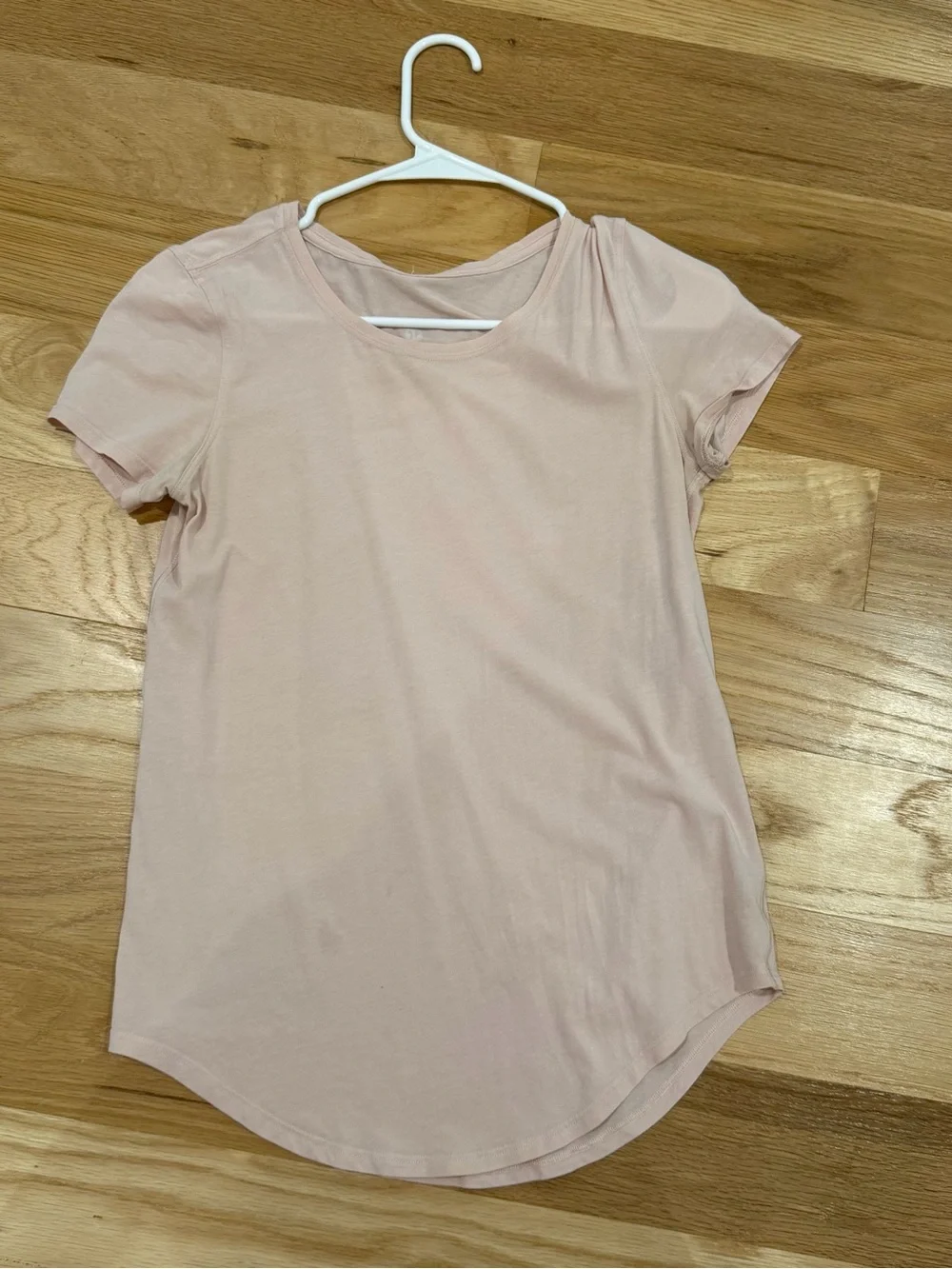 Lululemon pink tshirt